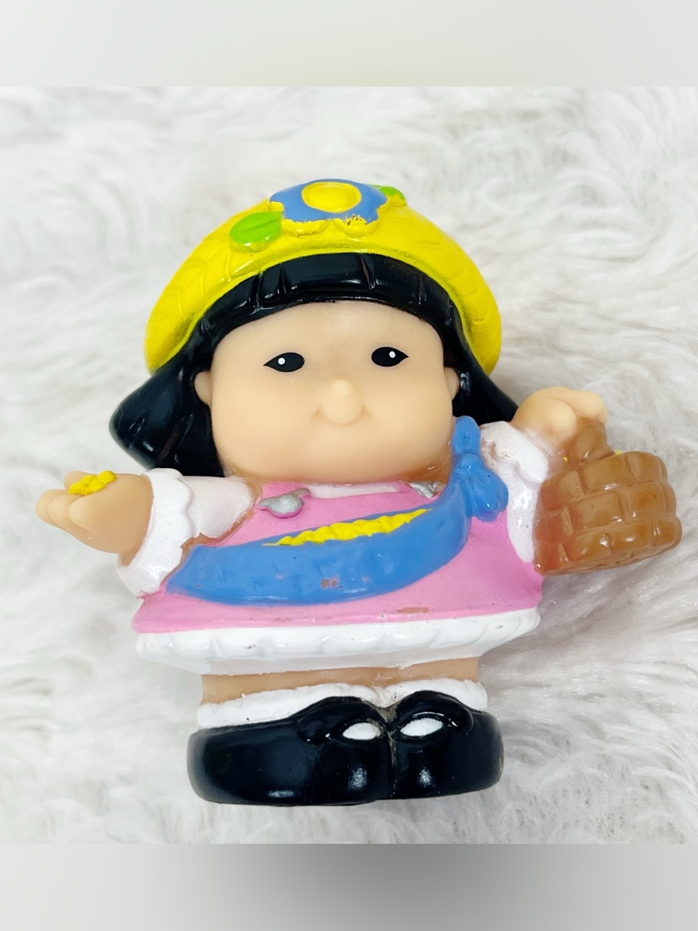 Fisher Price 2005 Little People Sonya Lee Asian Farmer For Farm Barn Seeds - Picture 7 of 10